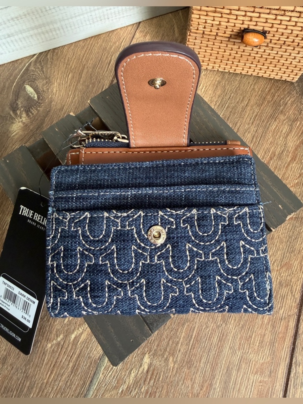 True Religion Horseshoe Quilted Denim Wallet - NWT - Picture 7 of 8
